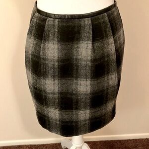 Winter Gap plaid wool mini, leather trim with pockets Size 0